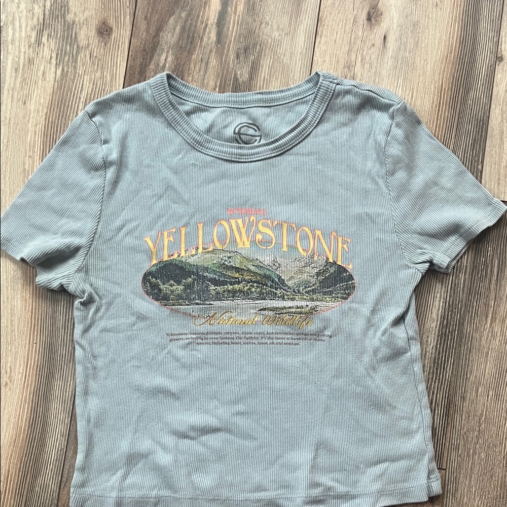 Social Culture • Women’s baby tee